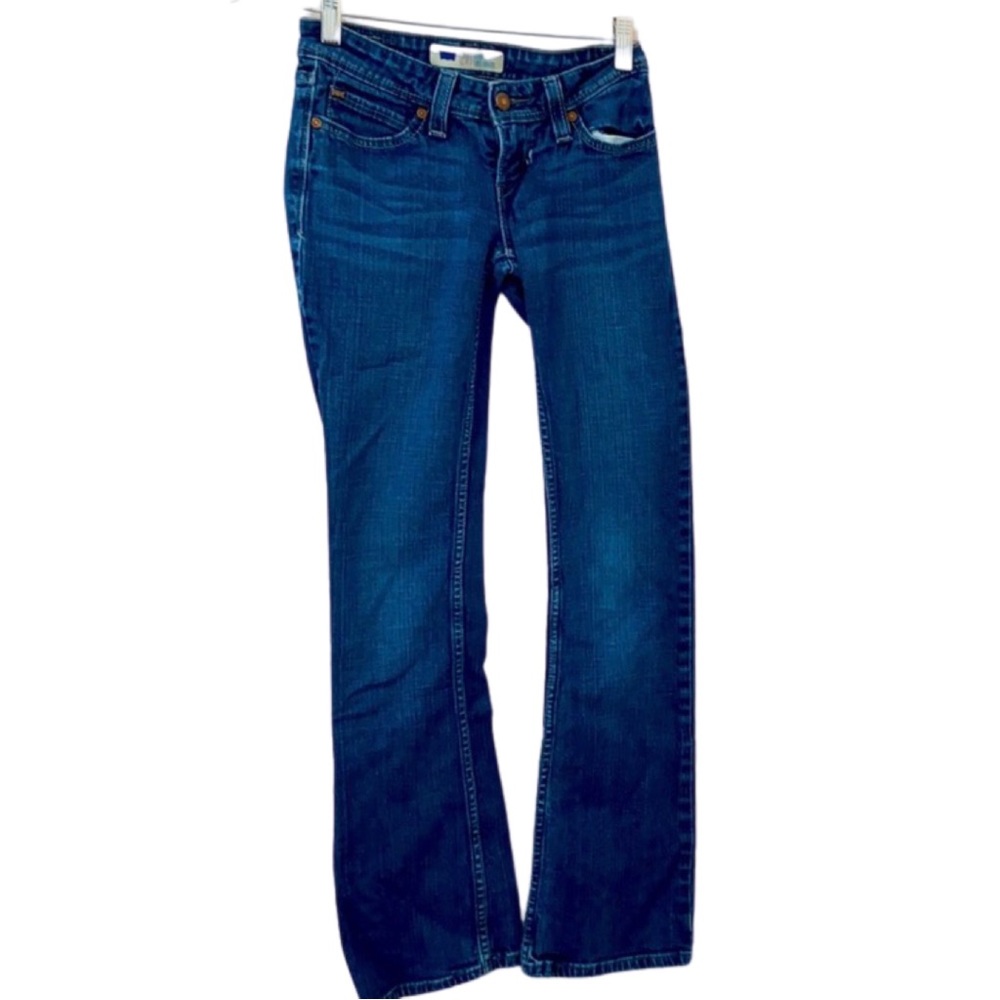Levi’s Bold Curve Jeans.Size:1M great condition.